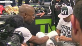 Mayweather: jestem w formie, ale mówię "stop"