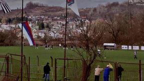 Futbol znosi podziały. Boisko przedzielone granicą