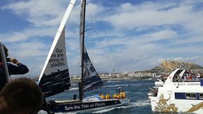 Efektowne wypłynięcie na pełne morze podczas startu Volvo Ocean Race w Alicante (WIDEO)