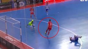 #dziejesiewsporcie: wspaniały gest fair play! Miał pustą bramkę, ale wybił piłkę w aut