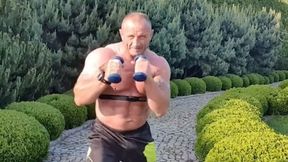 #dziejesiewsporcie: gdy większość z was smacznie spała, Pudzianowski robił to!