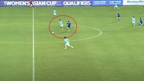 Można oglądać i oglądać. Co za gol z połowy boiska. Jest nagranie!