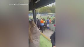 #dziejesiewsporcie: skandal na murawie! Kibic uderzył piłkarza