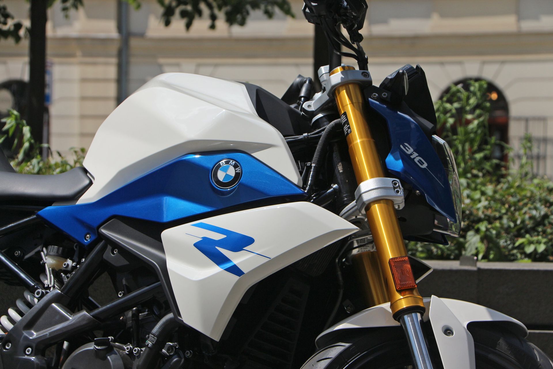 Bmw g deals 310 r cena