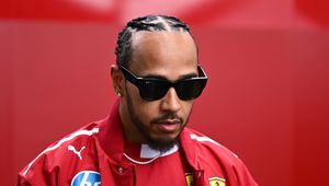 Pierwsze problemy Hamiltona w Ferrari. "Nie chodzi o prędkość"