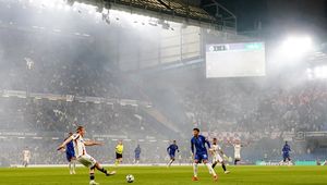 Absurdalne sceny przed meczem Chelsea - Legia. Zadawali Polakom dziwne pytania