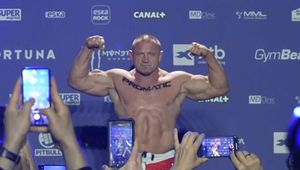 Ma 48 lat. Pudzianowski napiął mięśnie. Co za widok!
