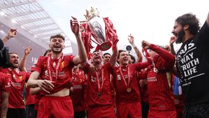 Liverpool straci swoją młodą gwiazdę? Anglik na celowniku ligowego rywala