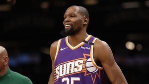 Historyczna wymiana w NBA. Brała w niej udział prawie 1/4 ligi!