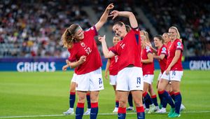Euro 2025 kobiet: gospodynie uratowane w doliczonym czasie. Awans Norwegii w cuglach