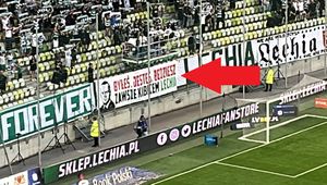 Wywiesili transparent, gdy Nawrocki był na stadionie. Krótki przekaz