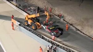 Sceny w wyścigu z udziałem Kubicy. Wypadek przy pełnej prędkości