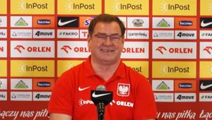 Nie wiedział, że się "wykartkuje". Urban zareagował na słowa Wiśniewskiego