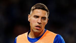 Kiwior i Jan Bednarek usiedli na ławce. Od razu zaczęły się problemy Porto