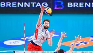 Zastąpił Bartosza Kurka. I także wiedzie prym w PlusLidze