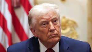 Trump zbanował kolejnych kibiców. Doniesienia z USA