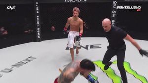 Po tym ciosie nie mógł już wstać. Potężny nokaut