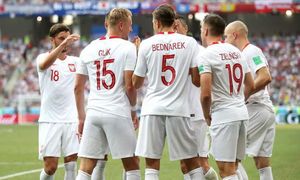 NA ŻYWO: Piłkarze reprezentacji Polski wracają z mundialu. Relacja z lotniska Okęcie