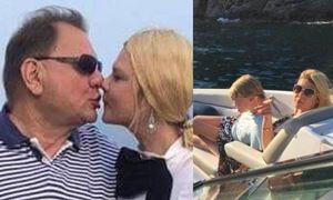 Kalisz na kolejnych wakacjach z rodziną. Ryszard całuje żonę z dziubkiem (FOTO)