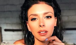 Klaudia Halejcio pokazała przemianę PRZED i PO makijażu! Fani: "Jesteś tak piękna, że nie potrzebujesz make up'u" (FOTO)