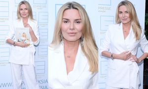 Rozpromieniona Hanna Lis promuje książkę kucharską