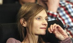 Agata Buzek nie poleciała na Festiwal Filmowy do Wenecji bo... musiała OPIEKOWAĆ SIĘ CHORYM PSEM