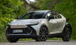 Chr vs yaris cross