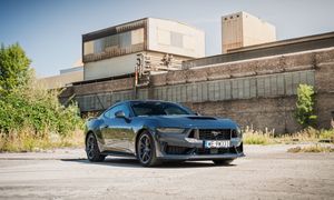Ford Mustang Dark Horse