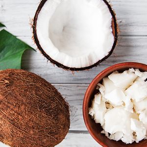Wszystko, co powinieneś wiedzieć o oleju kokosowym. Zanim zaczniesz go używać