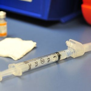 Przedstawiono kalendarz szczepień 2020. Na co i kiedy szczepić dzieci?