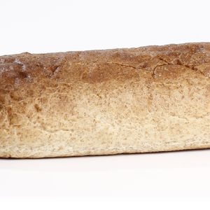 Polacy najczęściej marnują i wyrzucają pieczywo. Jak można wykorzystać czerstwy chleb?