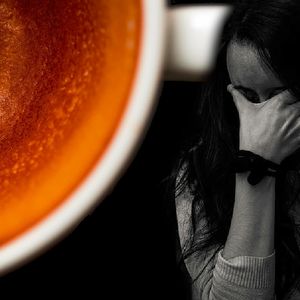 5 sygnałów, które może dawać Ci Twój organizm, jeśli pijesz zbyt dużo kawy