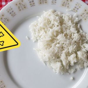 Ludzie ciężko chorują po zjedzeniu odgrzanego ryżu. Działa jak trucizna!