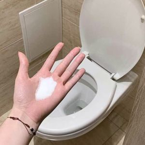 czyszczenie toalety solą