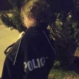 Zapłakana i przerażona 9-latka szła sama ulicą w Tarnowie. Zauważyli ją dwaj policjanci