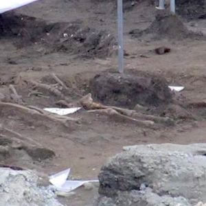 Na placu budowy w centrum Krakowa znaleziono szczątki 1600 osób. Mogiły odkryto niedaleko Wawelu
