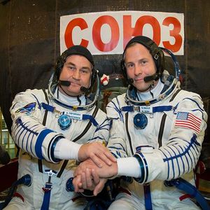Dramatyczne chwile astronautów na pokładzie Sojuza MS-10. Podczas startu statku nastąpiła awaria