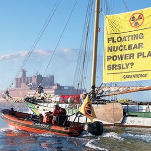 Pływająca elektrownia atomowa Rosjan budzi obawy ekologów. Nuklearny Titanic w ogniu krytyki