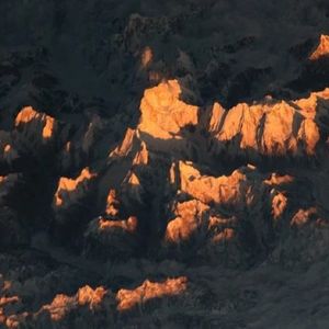 Zapierające dech w piersiach zdjęcie pokazuje majestatyczne szczyty Himalajów z kosmosu