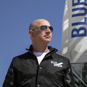 Tajemniczy entuzjasta kosmosu dołączy do Jeffa Bezosa podczas lotu kosmicznego w lipcu