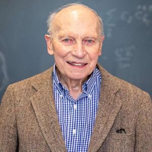 Manfred Steiner to student fizyki, któremu udało się uzyskać doktorat w wieku 89 lat