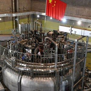 Chiński reaktor eksperymentalny bije rekord świata w syntezie jądrowej
