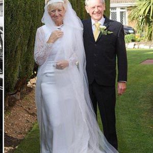 Para świętowała 50. rocznicę ślubu. Z tej okazji ubrali stroje, które mieli na sobie w 1966 roku!