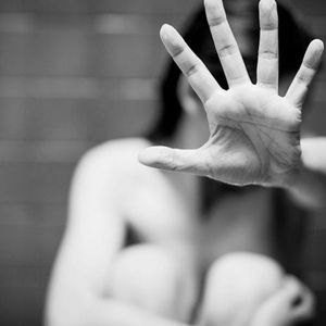 19-latka została brutalnie zgwałcona. Świadkowie przyglądali się i nagrywali jej cierpienie