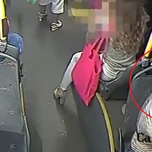 Bez skrupułów okradła kobietę w lubelskim autobusie, nie przejmując się tym, że jest nagrywana