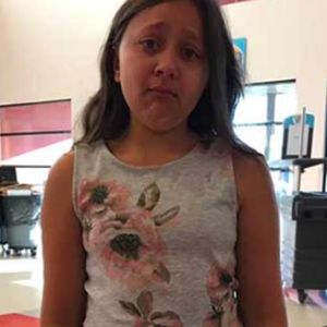 11-latka ubrała do szkoły sukienkę. Nauczyciel uznał, że jej ubiór rozprasza innych uczniów