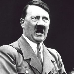8 faktów o Adolfie Hitlerze, które przez lata były jego tajemnicą