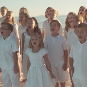 Dziecięcy chór śpiewa znaną piosenkę Rihanny. Ich wykonanie przebija oryginalną wersję!