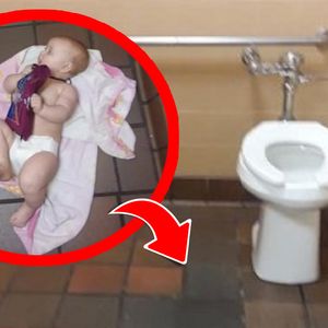 Położył dziecko na podłodze w publicznej toalecie. Gdy poznasz powód przyznasz mu rację