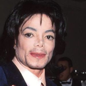 Szokujące zdjęcie ukazuje, jak naprawdę wyglądał Michael Jackson tuż po śmierci